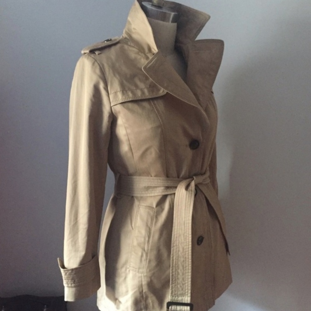 Banana Republic: All-season Trench Coat
